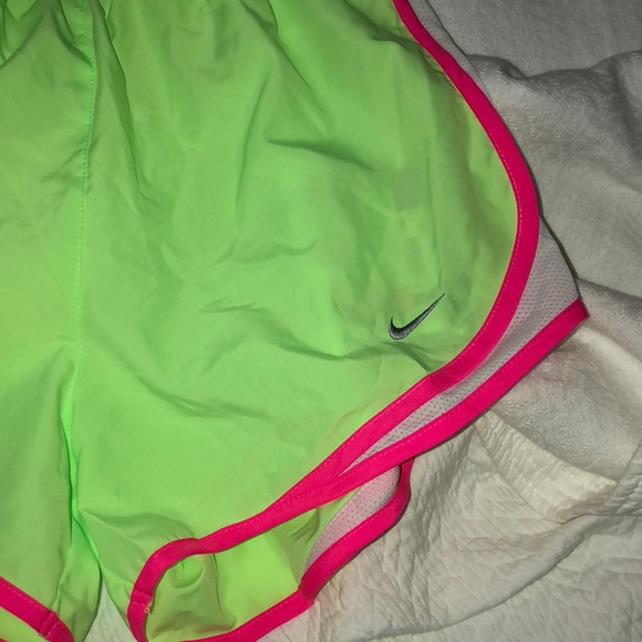 Neon dri-fit Nike shorts - Picture 2 of 3